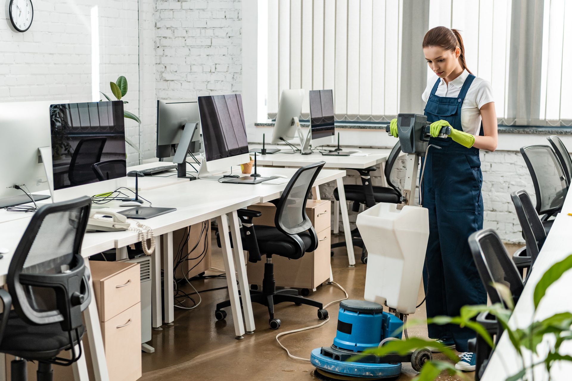 The Ultimate Guide: How to Choose the Best Commercial Cleaning Services